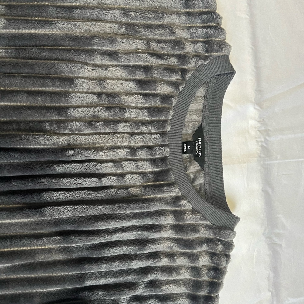Gray Ribbed Velvet Sweater - Picture 3 of 4